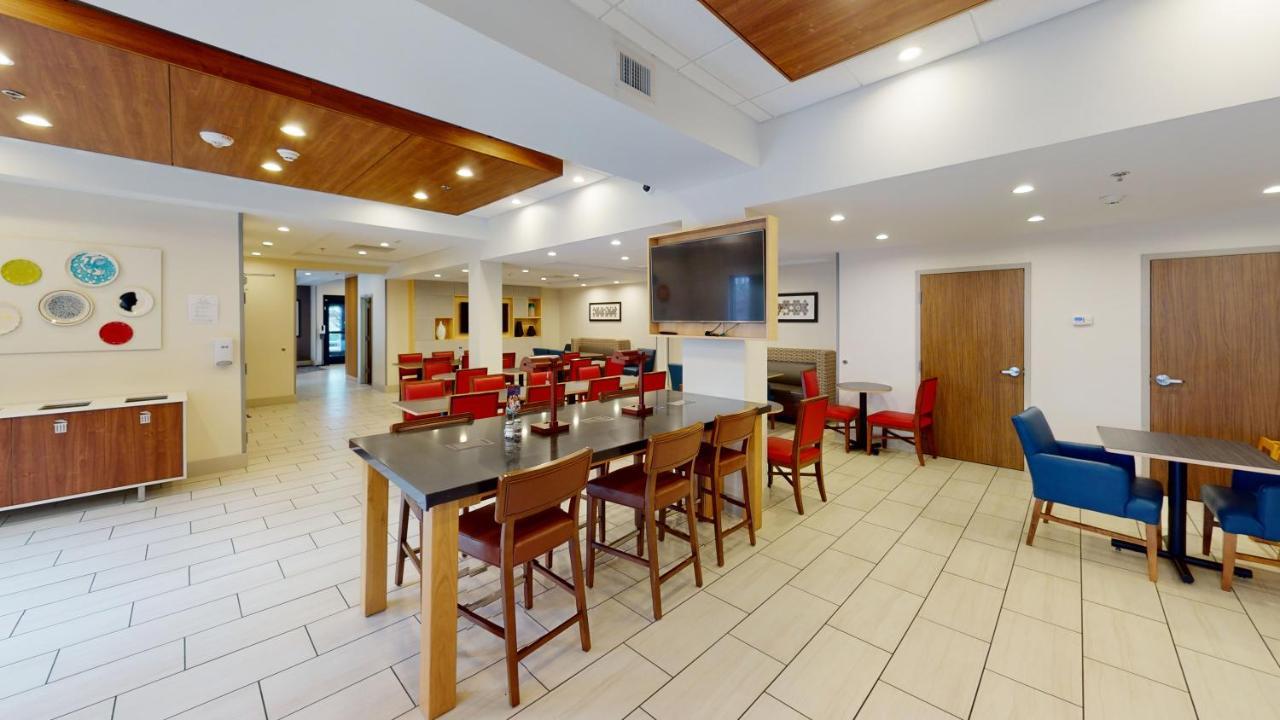 Express South By Ihg Burlington