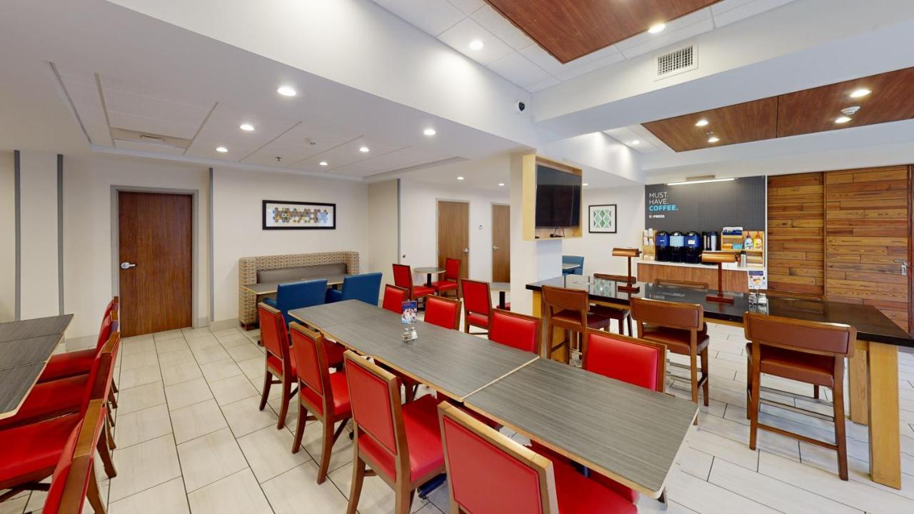 Express South By Ihg Hotel 2*